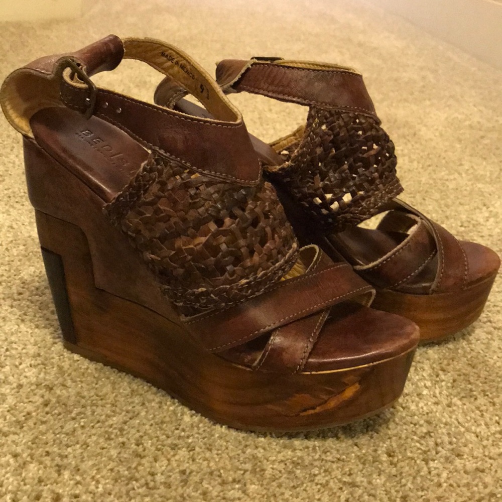 BRAND NEW BEAUTIFUL BEDSTU WEDGES!